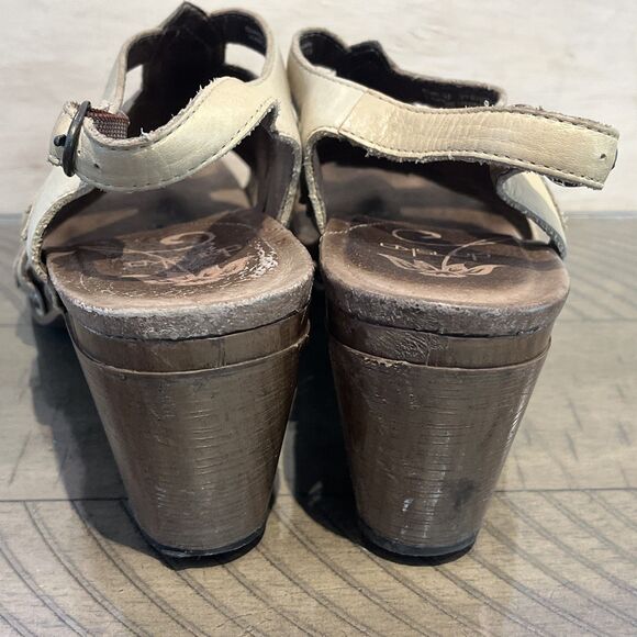 Dansko Sandals Leather Floral Strappy Wood Platform Size 41 US 10.5-11 buckle ni - Picture 3 of 9